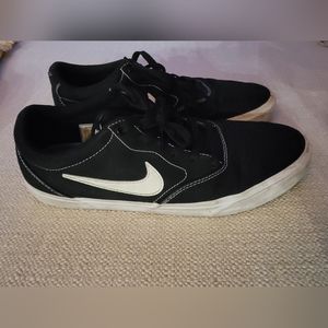 Men's Nike SB Charge - Size 11.5